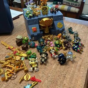 Treasure X Castle with MANY figures